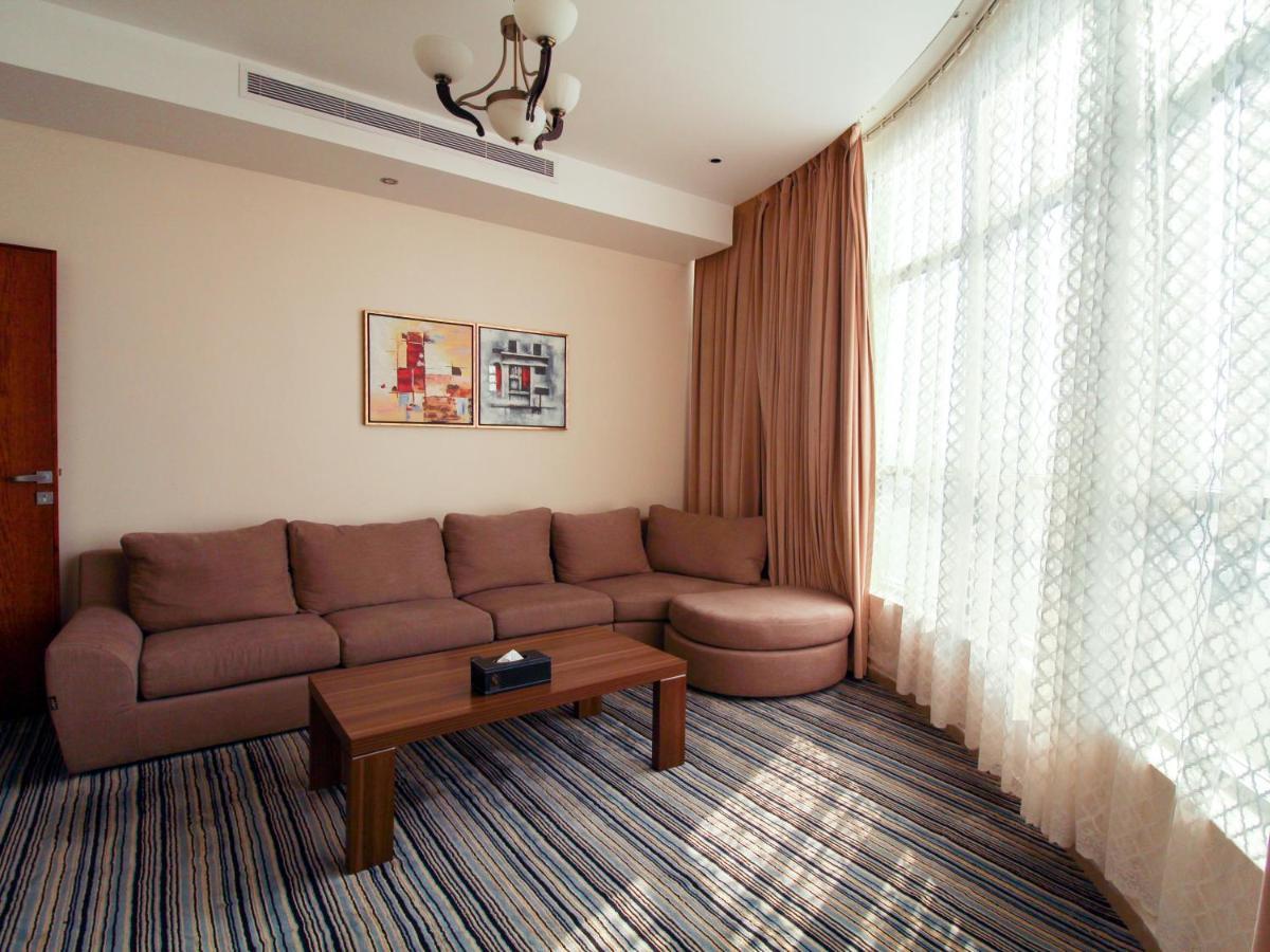Friesian Hotel Suites Dschidda Exterior foto